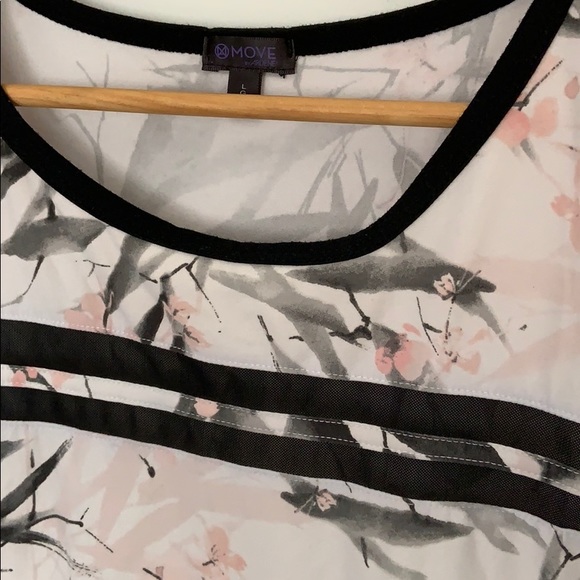 Workout Top - Picture 2 of 4